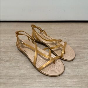 Women’s 8 Crocs Isabella Gladiator sandals